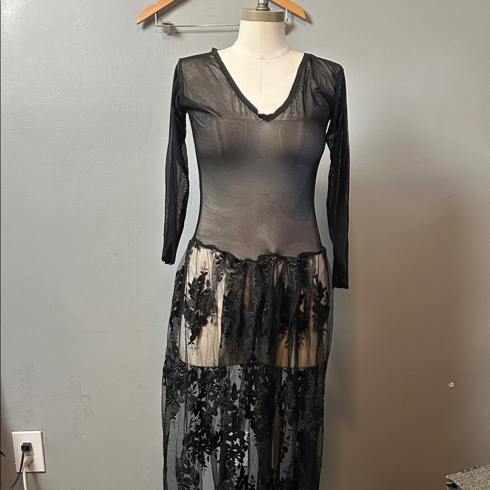 Sheer Black Long Sleeve Dress with Floral Details embroidered size M estimate